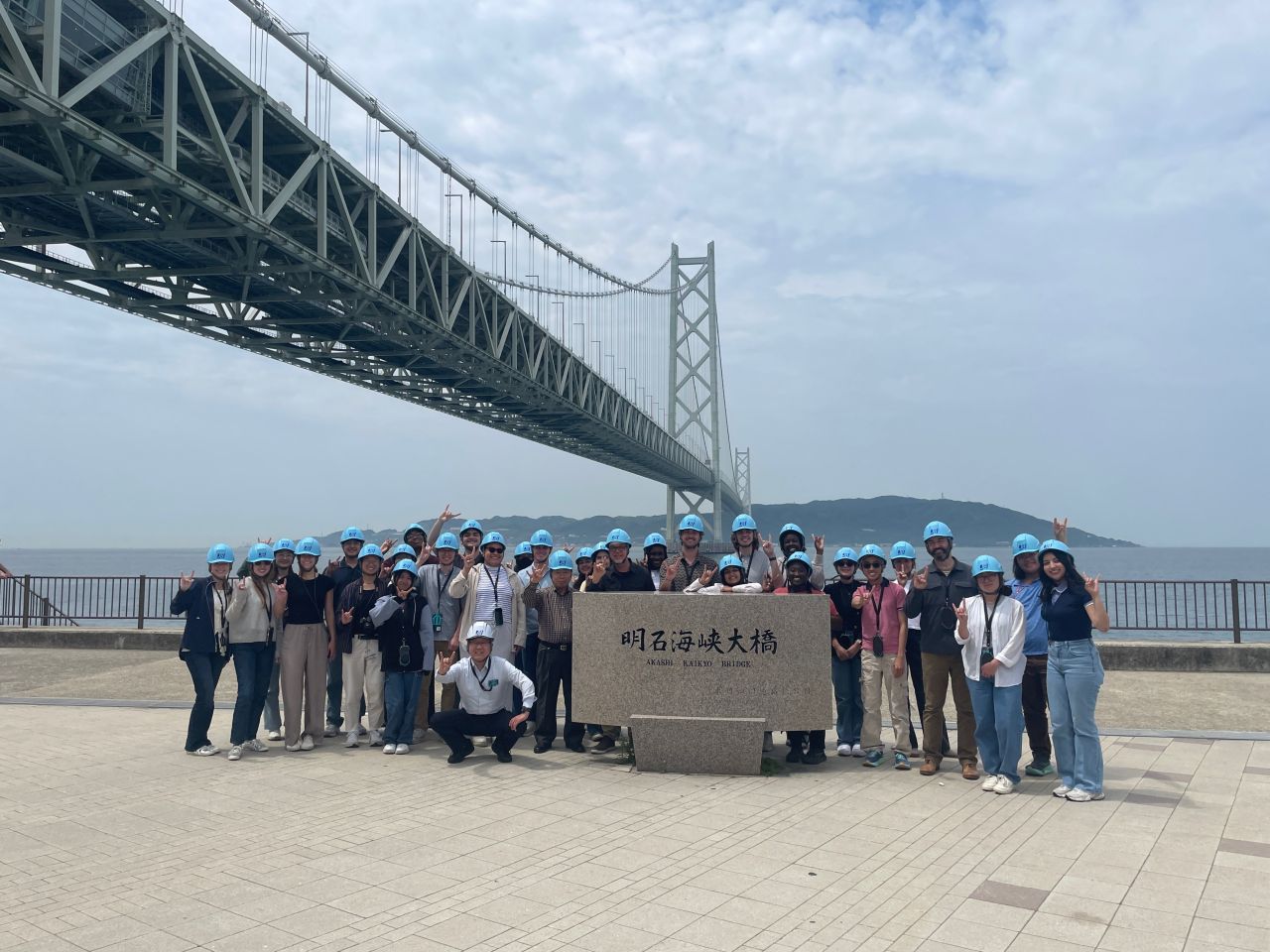 Gregory Brooks takes Texas CAEE students to visit famous bridge, built by Alumni Satoshi Kashima